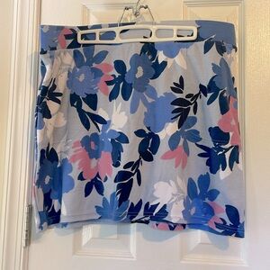 Croft and Barrow Grey/Blue/Pink/White Floral Skort size PXL, NWT